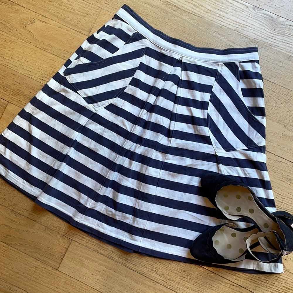 anthro skirt little yellow button